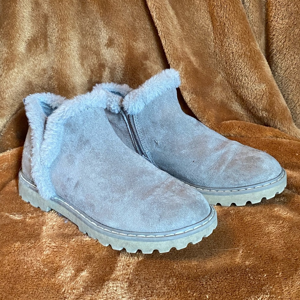 Girls Wonder Nation booties in size 2